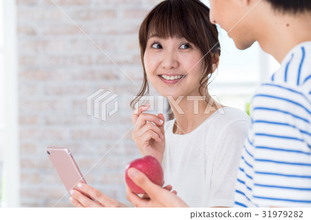 年輕夫婦,夫婦,廚房 年輕夫婦,夫婦,廚房 31979282