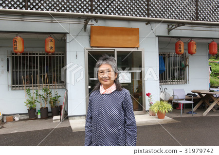 女性的餐館 女性的餐館 31979742