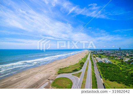 Oimi Shirasato市美好的海岸線的鳥瞰圖 Oimi Shirasato市美好的海岸線的鳥瞰圖 31982042
