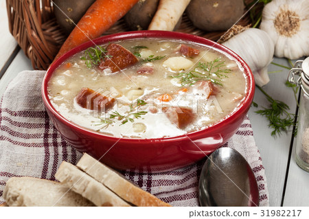 Sour soup made of rye flour 31982217