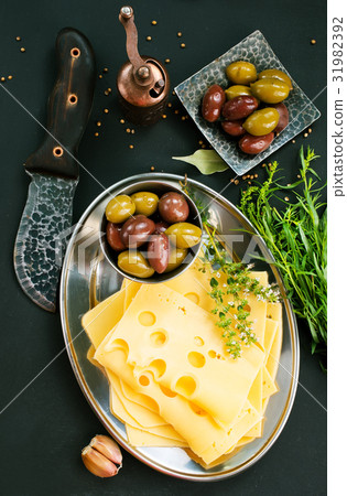 cheese 31982392