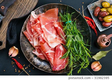 Prosciutto Prosciutto 31982395