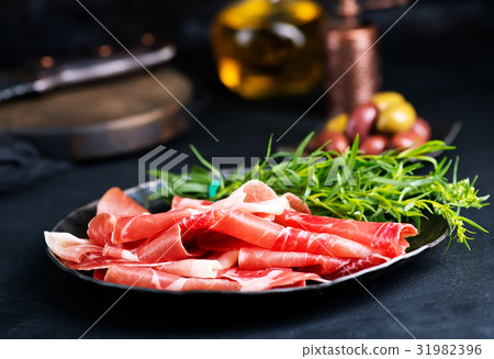 Prosciutto Prosciutto 31982396
