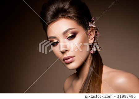 Beautiful woman with professional make up Beautiful woman with professional make up 31985496