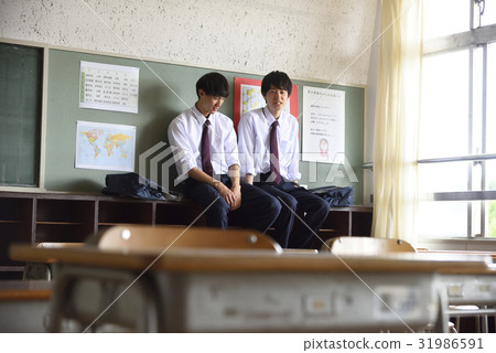 A high school student 31986591