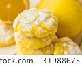 Citrus cookies with cream cheese and vanilla 31988675