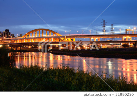 0風景 河 橋 夜景 夜色 天空 台北 台灣 觀光 燈光 路燈 麥帥一橋 光影 倒影 夜空 麥帥橋 0風景 河 橋 夜景 夜色 天空 台北 台灣 觀光 燈光 路燈 麥帥一橋 光影 倒影 夜空 麥帥橋 31990250
