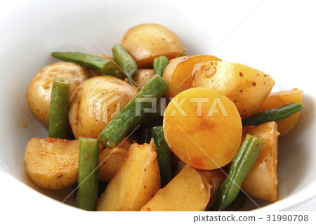 新的jaga和芸豆煮豆醬米飯 新的jaga和芸豆煮豆醬米飯 31990708