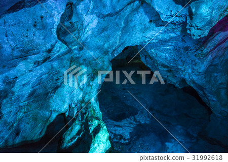 Inazumi underwater cave Inazumi underwater cave 31992618