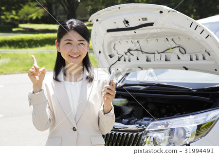 汽車故障道路服務smaho麻煩汽車企業駕駛的婦女商人 31994491