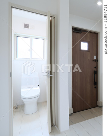 Newly built entrance hall 31994711