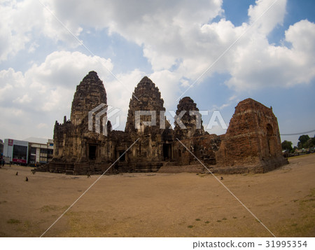 Phra Prang Sam Yot, the Khmer temple in Thailand 31995354