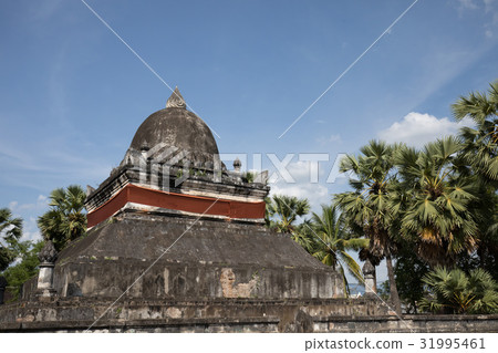 Wat Visounarath Temple in Luang prabang Wat Visounarath Temple in Luang prabang 31995461