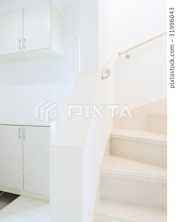 Newly built entrance hall 31996043