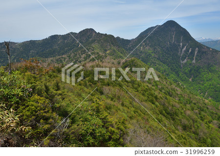 Imperial mountain and saw mountain seen from Mt. 31996259