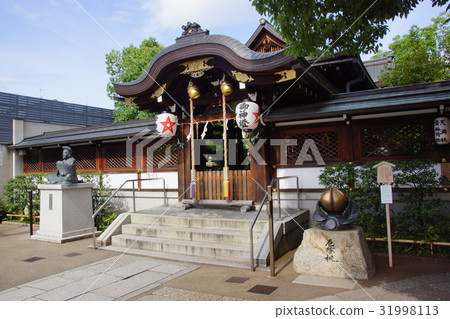 Himen-shrine main hall Himen-shrine main hall 31998113