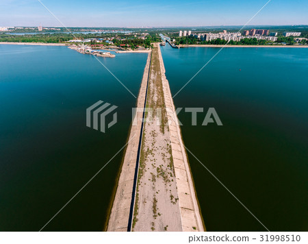 Aerial view of breakwater at sea, mole, pier 31998510