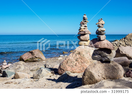 Stones on shore of the Baltic Sea Stones on shore of the Baltic Sea 31999175