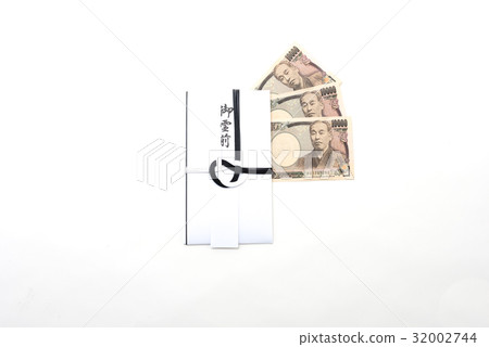 Before the spirit and cash 10,000 yen bill 30,000 yen Before the spirit and cash 10,000 yen bill 30,000 yen 32002744