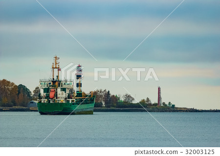 Green cargo ship 32003125
