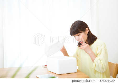 餵養欺詐交付交付麻煩箱女士郵件訂購在線購物郵購 32005982