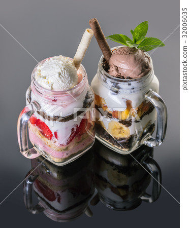 Fruit dessert with ice cream Fruit dessert with ice cream 32006035
