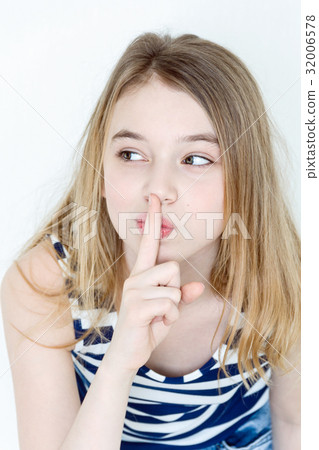 Cute girl with blond long hair 32006578