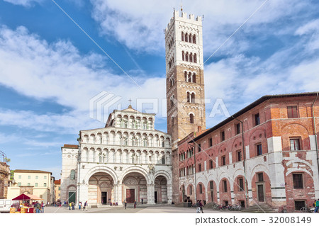 Lucca Cathedral of St. Martin and bell tower Italy 32008149
