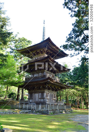 Gota-ji Triple Tower (Niigata Prefecture) 32008498