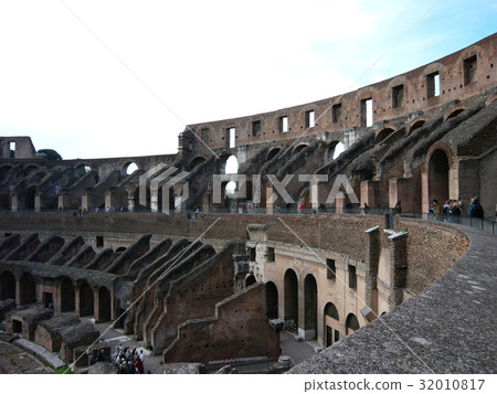 羅馬鬥獸場內(意大利:羅馬) 羅馬鬥獸場內(意大利:羅馬) 32010817
