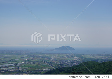 Hakodate-yama and the cold front which the Hijiki Park gets rolling Hakodate-yama and the cold front which the Hijiki Park gets rolling 32012541