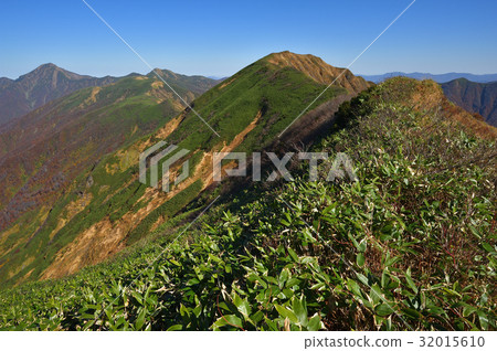 越後山和越後三山方向 32015610