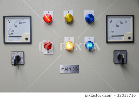 Main circuit breaker 32015710