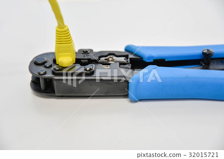Pliers to Ethernet Pliers to Ethernet 32015721