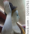 Nirvana statue 32016761
