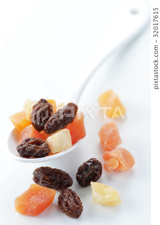 Dried fruit Dried fruit 32017615