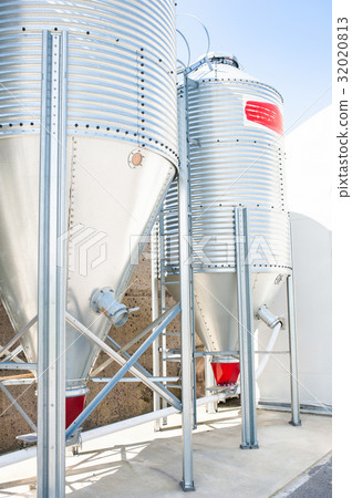 Steel silos for flour. Steel silos for flour. 32020813