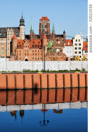 Old Town Of Gdansk River View 32022016