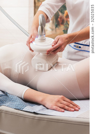 LPG, and body contouring treatment in clinic 32025035