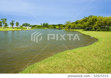 beautiful city park in Tainan, Taiwan 32025414