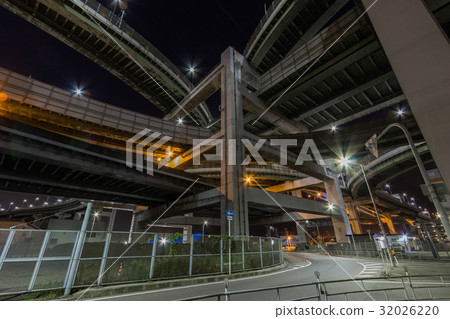 高速交界處的夜景 高速交界處的夜景 32026220