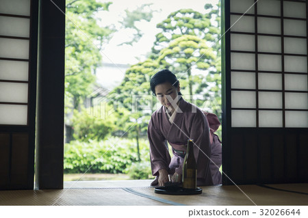 Hospitality image _ Women 32026644