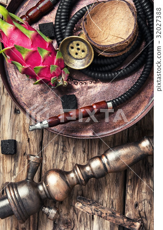 Shisha hookah with pitahaya 32027388