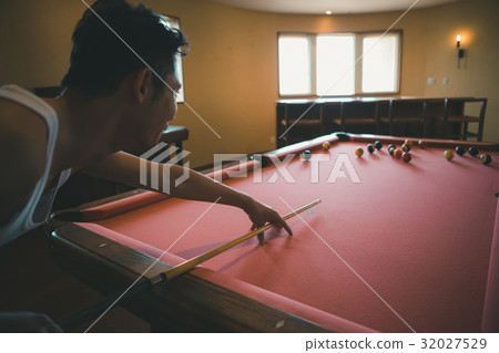 pool, male, man 32027529