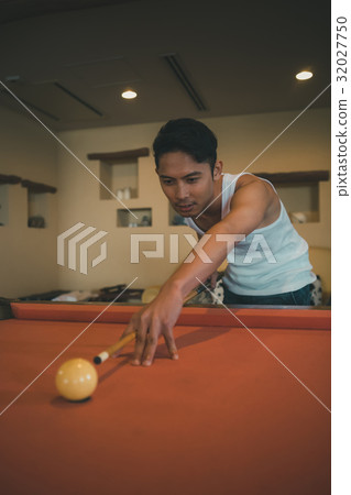 pool, male, man 32027750