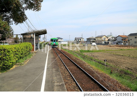 Local train station Local train station 32036013