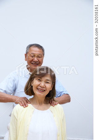 朋友年長夫婦 32038161