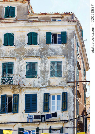 Old building apartments in ramshackle condition Old building apartments in ramshackle condition 32038657
