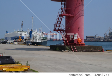 Port Port 32041744