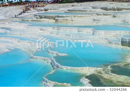 minerals in Pamukkale minerals in Pamukkale 32044266